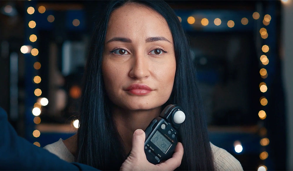 Learning Curve: How to Use a Light Meter for Beginners